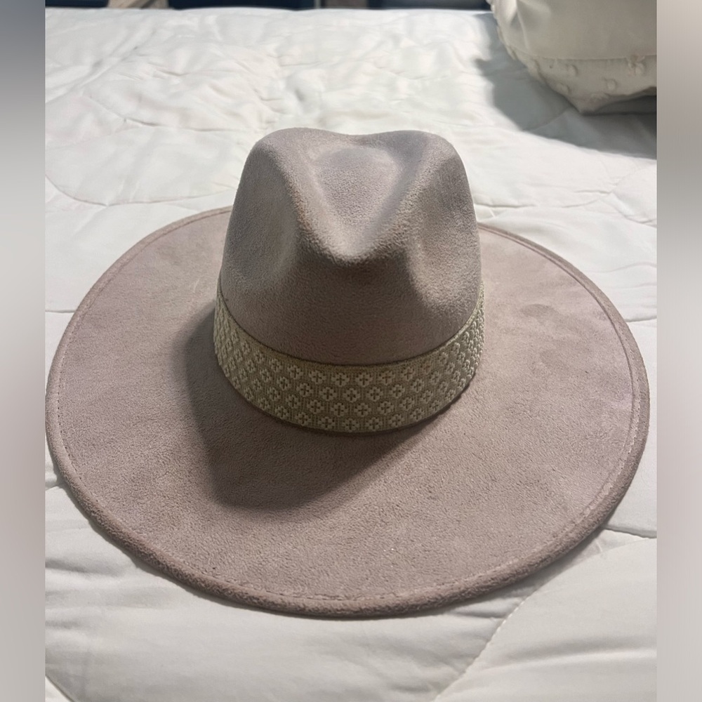 HSN HAT